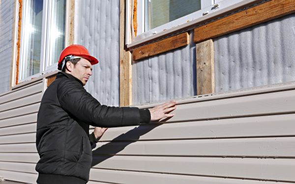 Cost of Vinyl Cladding Repair in Columbus
